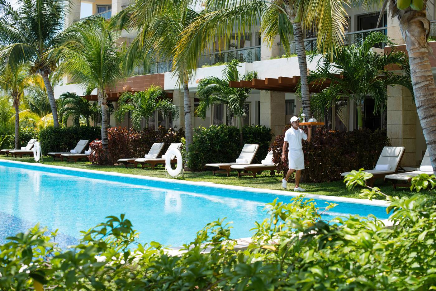 Excellence-Playa-Mujeres-Pool-2