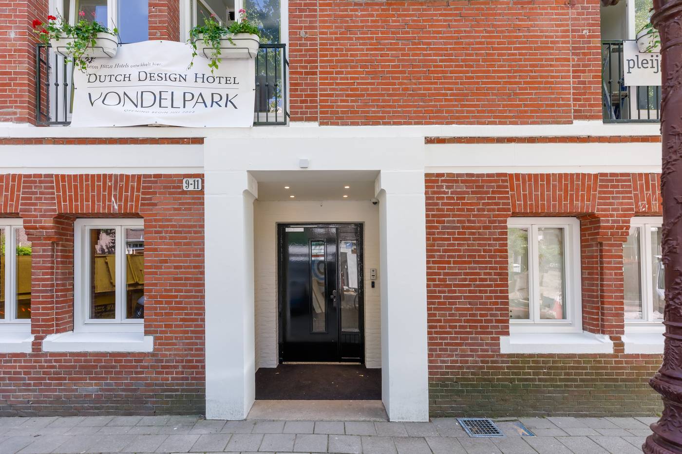 Dutch-Design-Hotel-Vondelpark-General-view-3