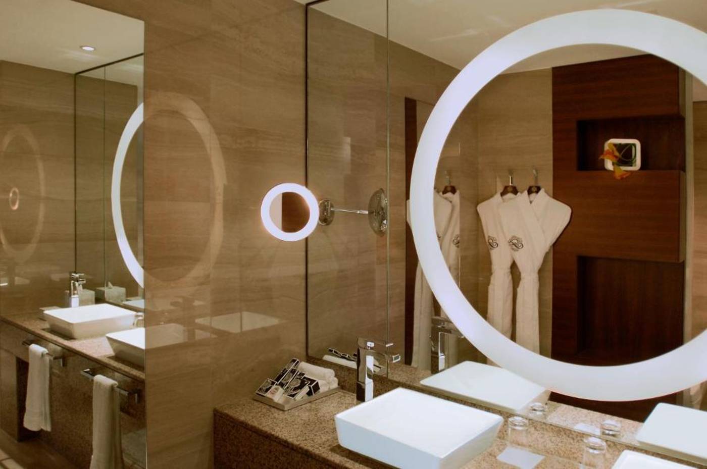 Fairmont-Bab-Al-Bahr-Room-46