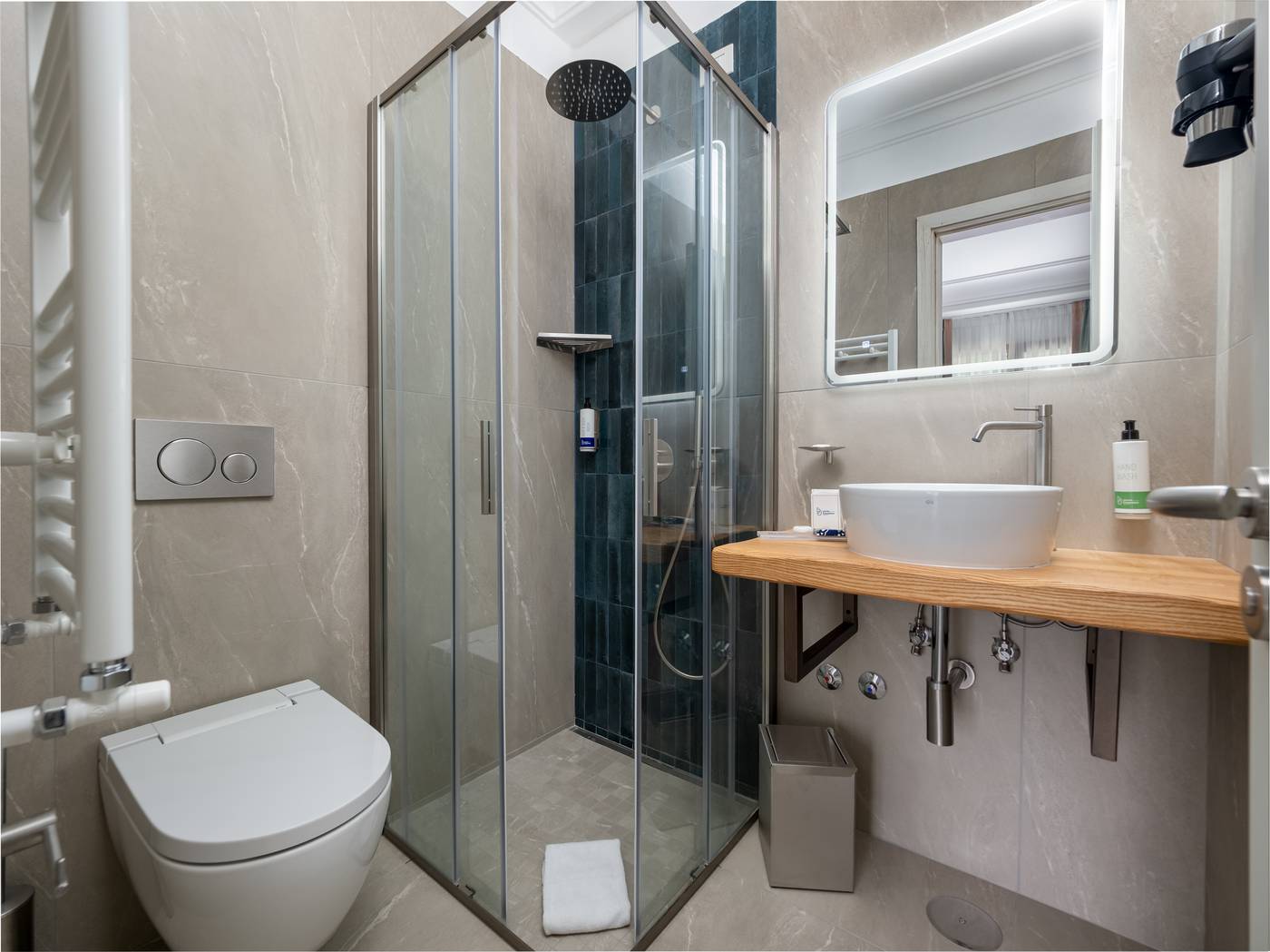 Comfort-Hotel-Gardenia-Sorrento-Coast-Room-56