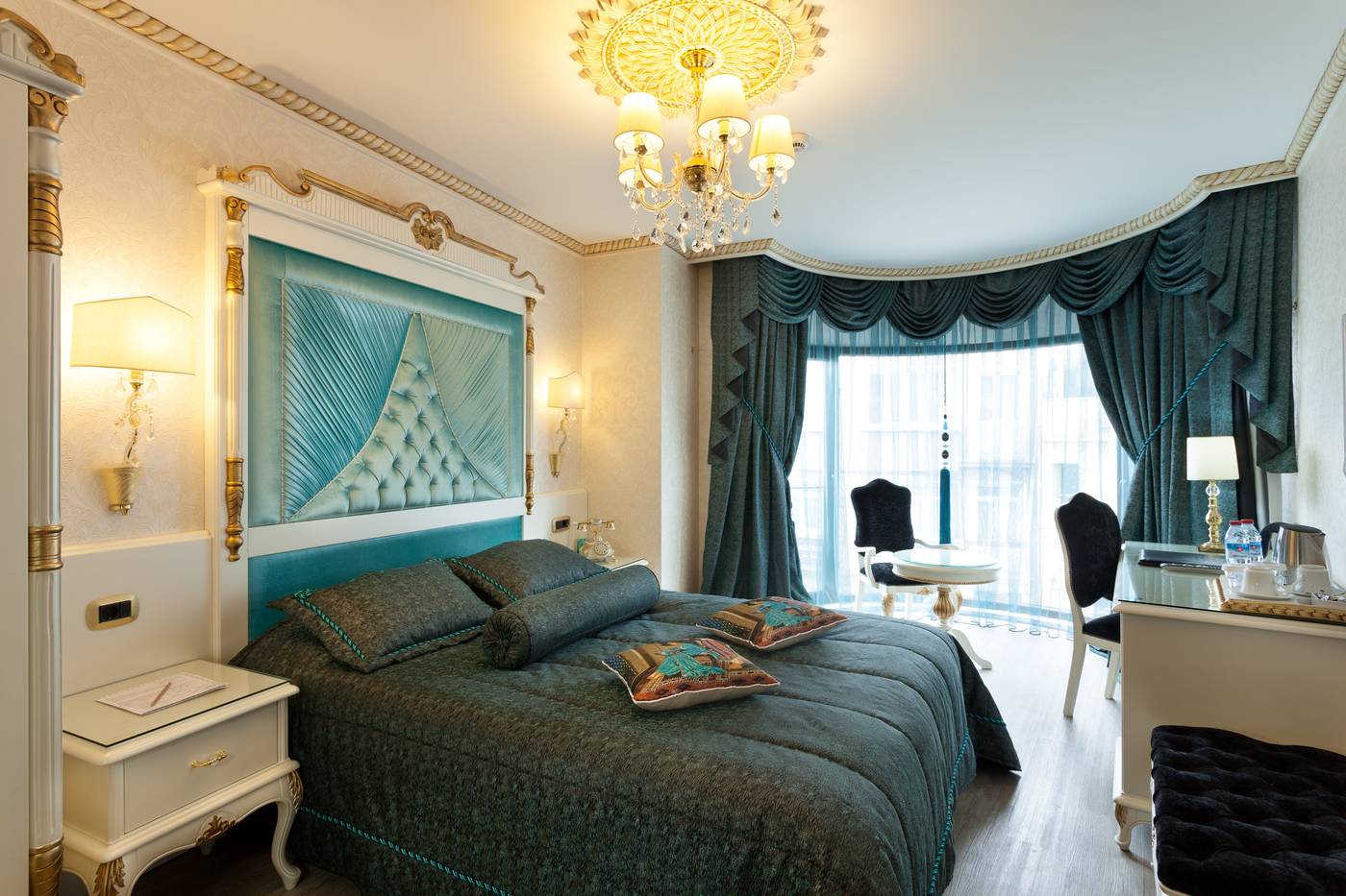 Ottoman-s-Life-Hotel-S-Class-Room-15