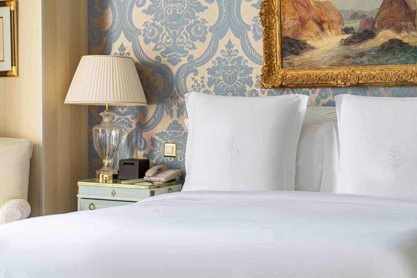 Four-Seasons-Hotel-Geneva-Room-49