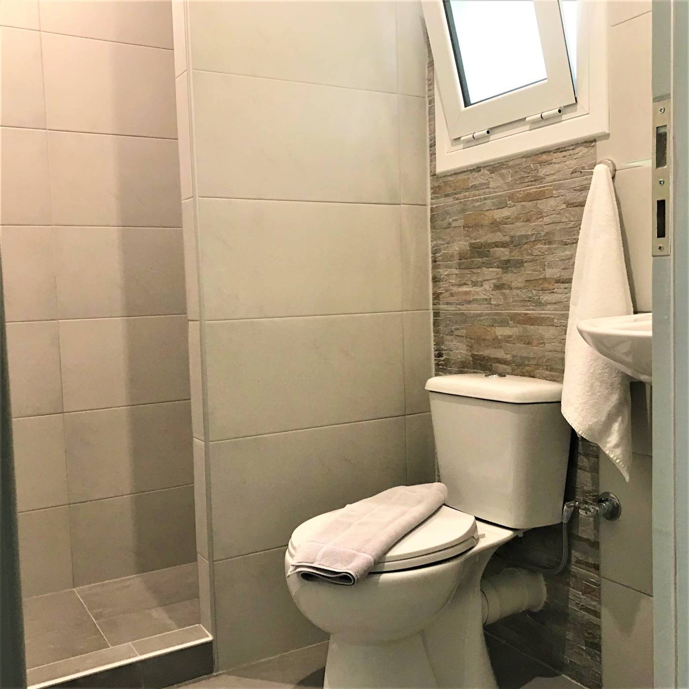 Athens-Psiri-Hotel-Room-14