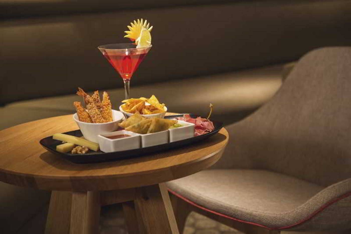 Movenpick-Hotel-And-Casino-Geneva-Bar-35