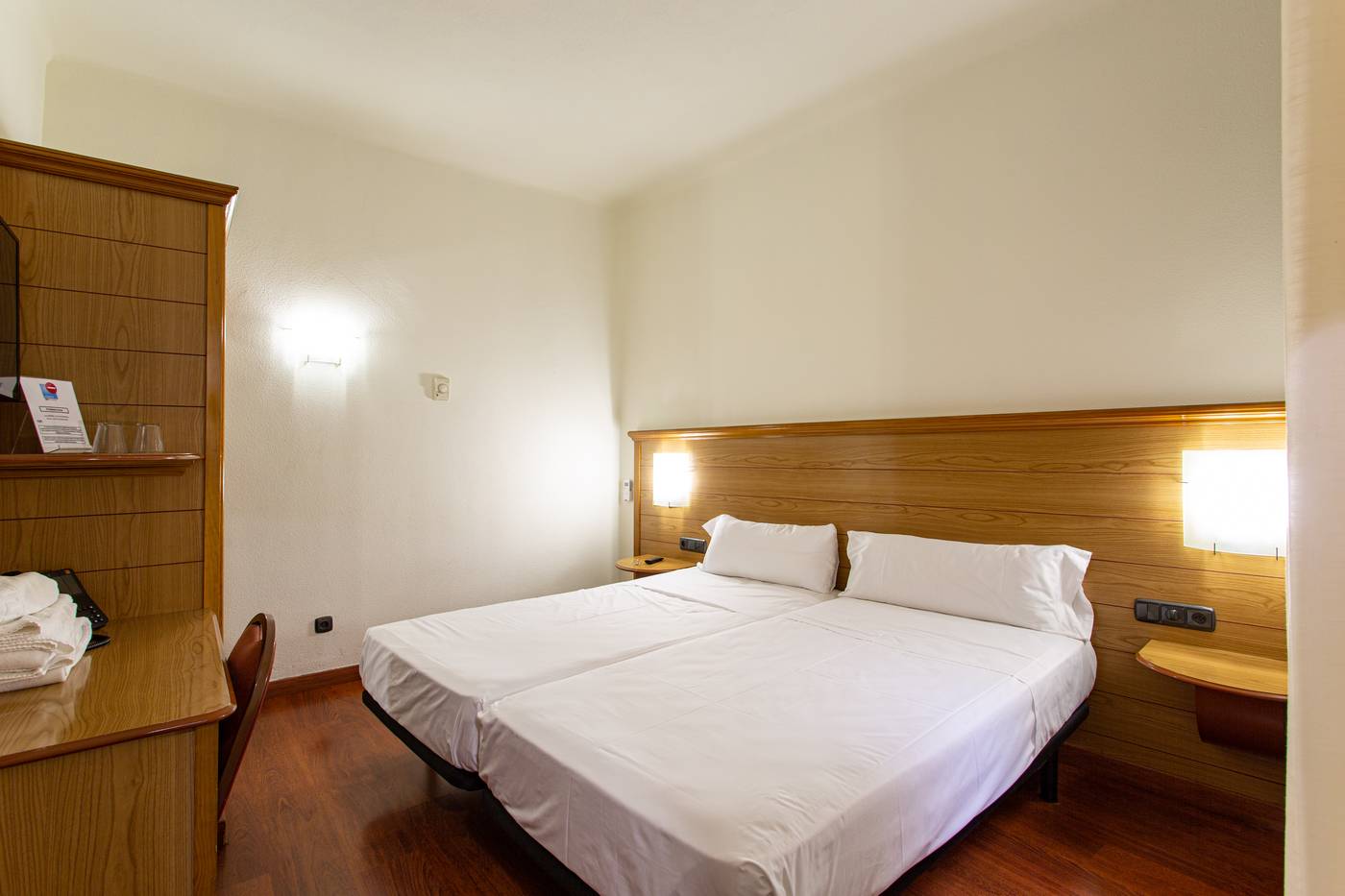 Aquaria-Negresco-Room-30