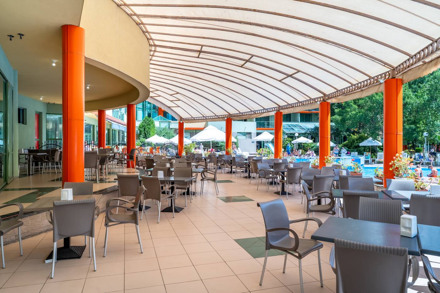 MPM-Hotel-Kalina-Garden-Restaurant-22