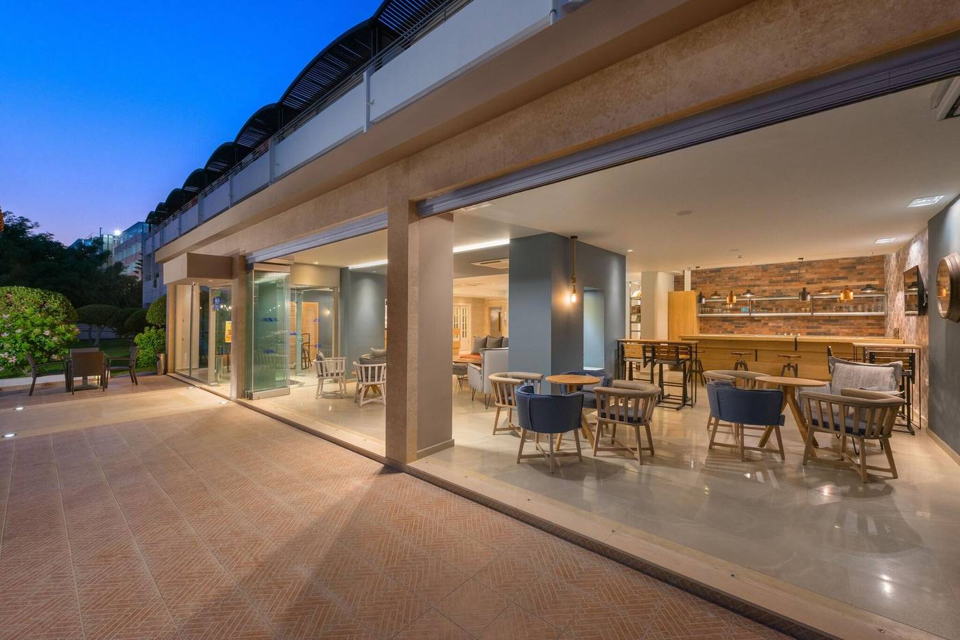 Matoula-Beach-Restaurant-25