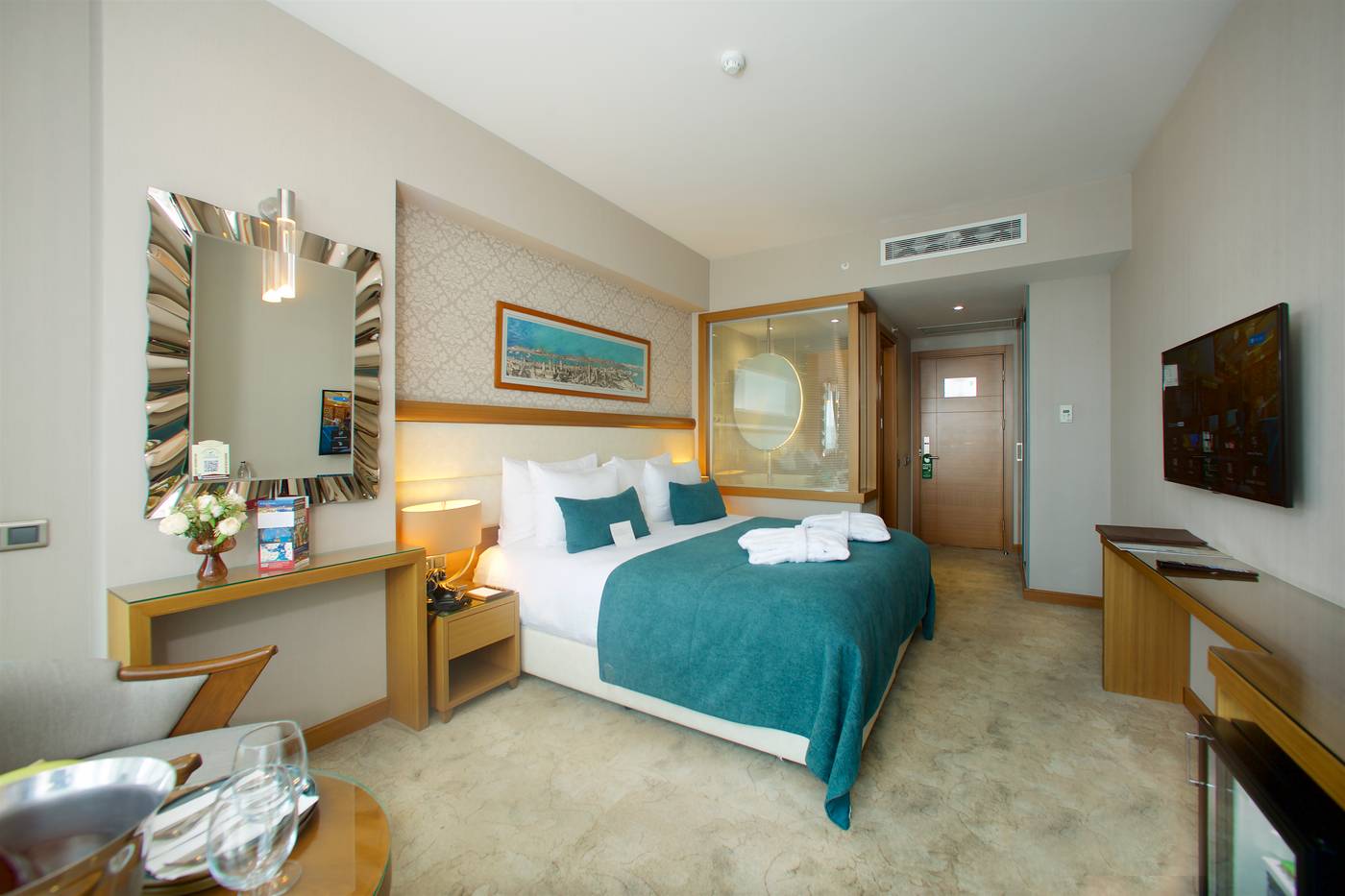 Momento-Hotel-Golden-Horn-Room-27