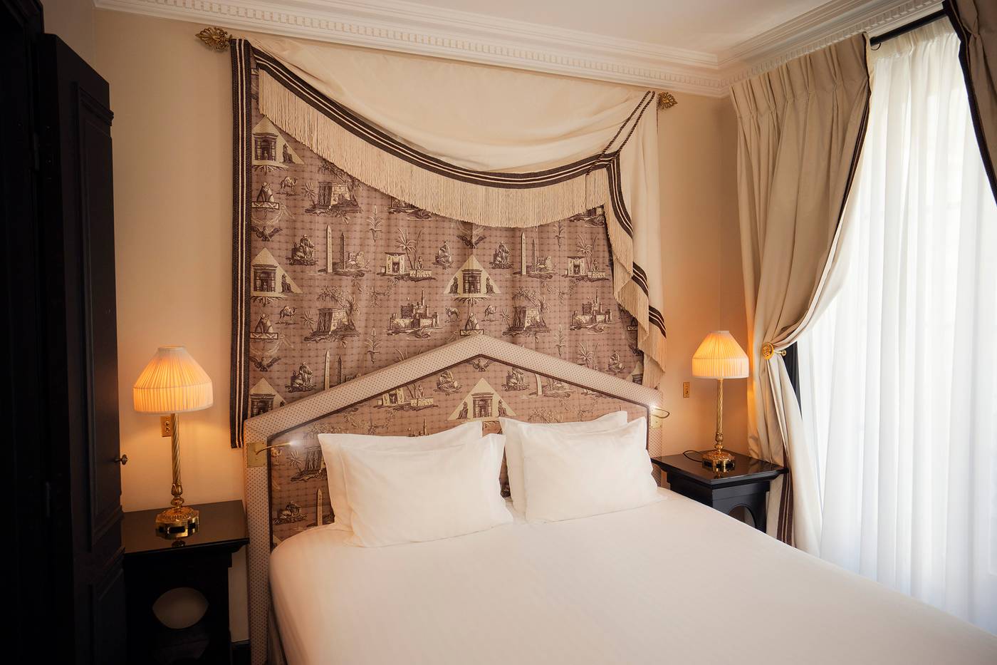 Maison-Athenee-Room-23