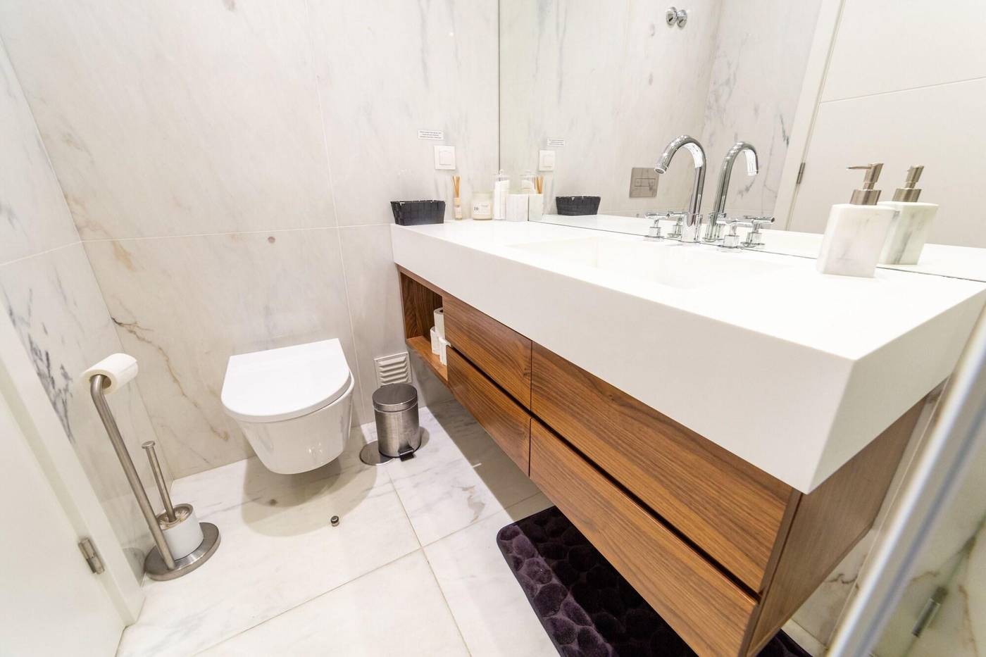 Industrial-Lisbon-Apartment---Adults-Only-Room-28