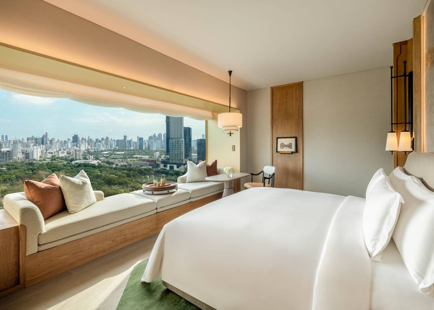 Dusit-Thani-Bangkok-Room-11