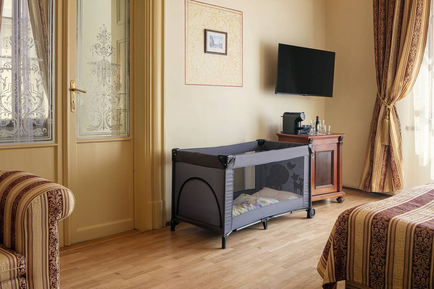 The-Charles-Hotel-Room-7