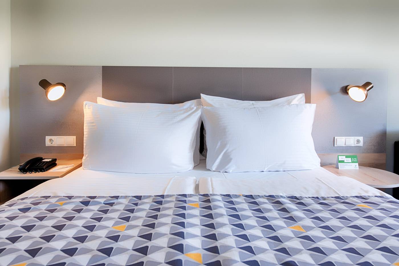 Holiday-Inn-Munich-South-Room-28