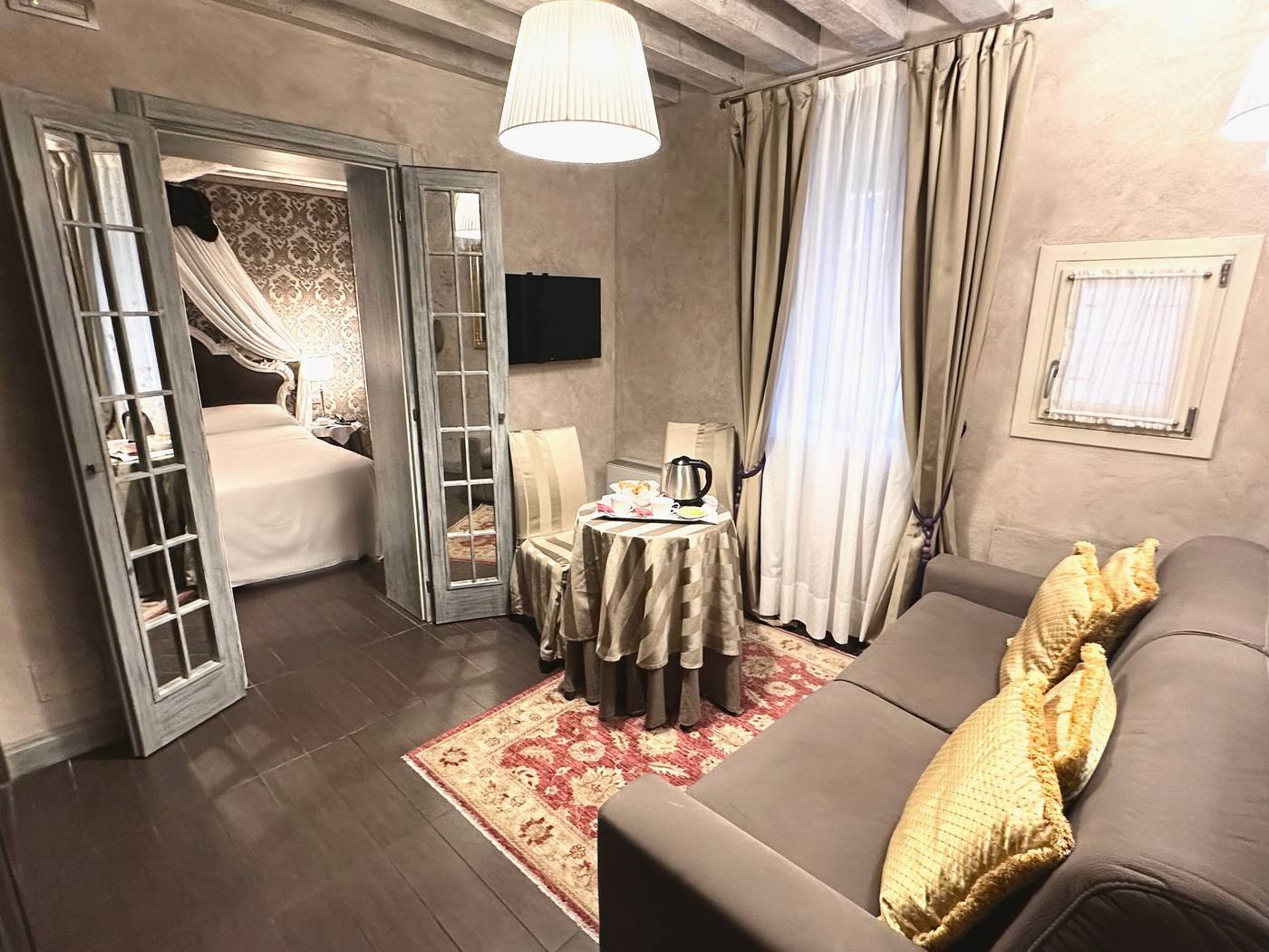 Hotel-Antiche-Figure-Room-44