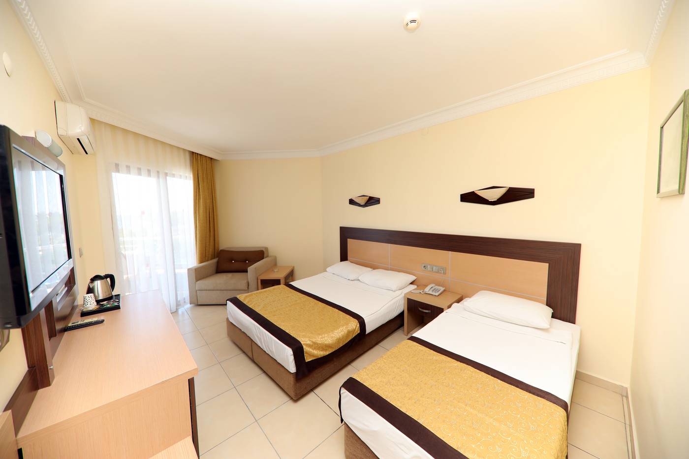 1-Std Room-1.JPG