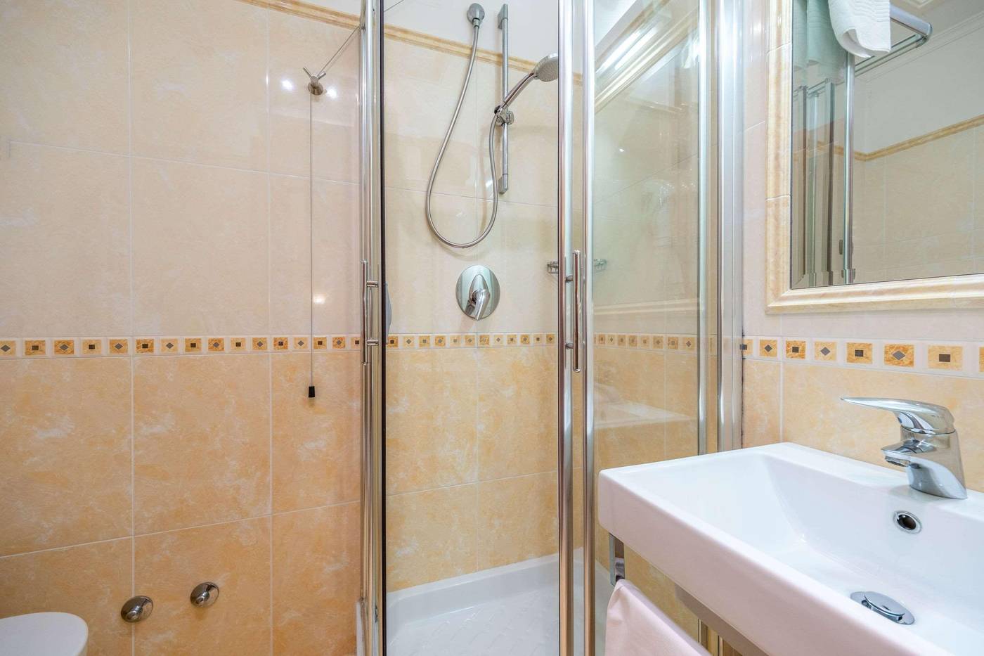 Clarion-Collection-Hotel-Principessa-Isabella-Room-29