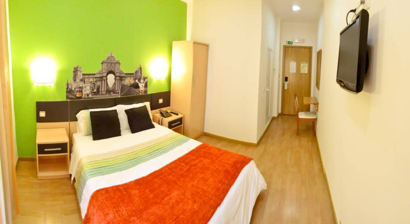 Vila-Nova-Guesthouse-Room-9