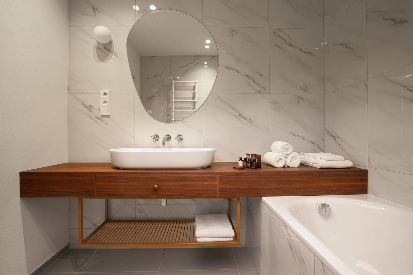 OREA-Place-Seno-Room-41