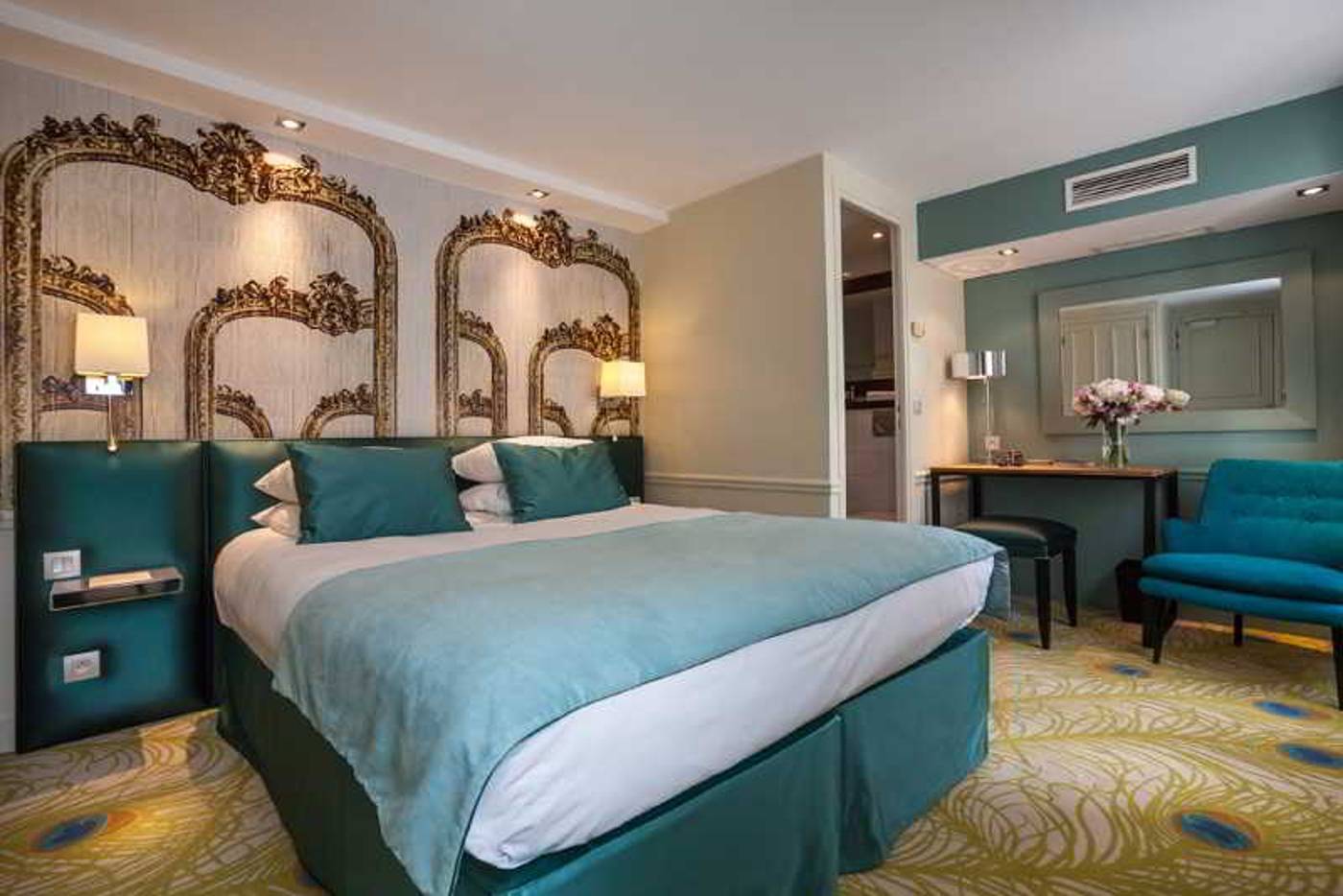 Hotel-Le-Clos-Medicis-Room-2