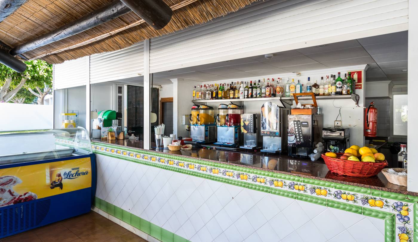 Blue-Sea-Costa-Bastian-Bar-46