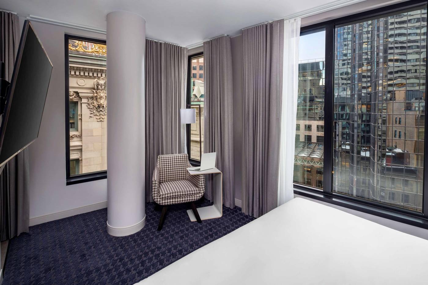 Hyatt-Centric-Faneuil-Hall-Boston-Room-5