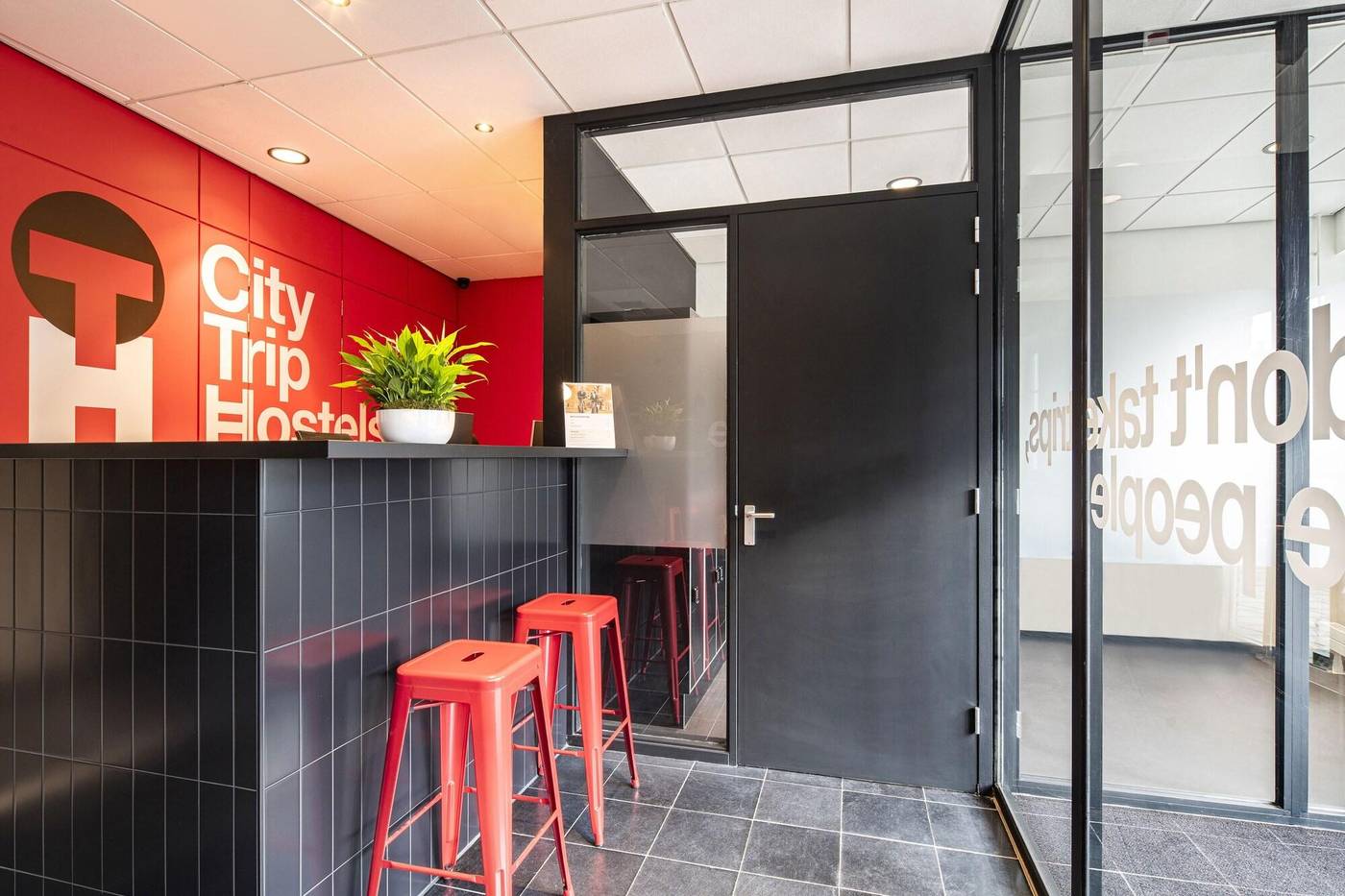 City-Trip-Hostels-Lobby-9