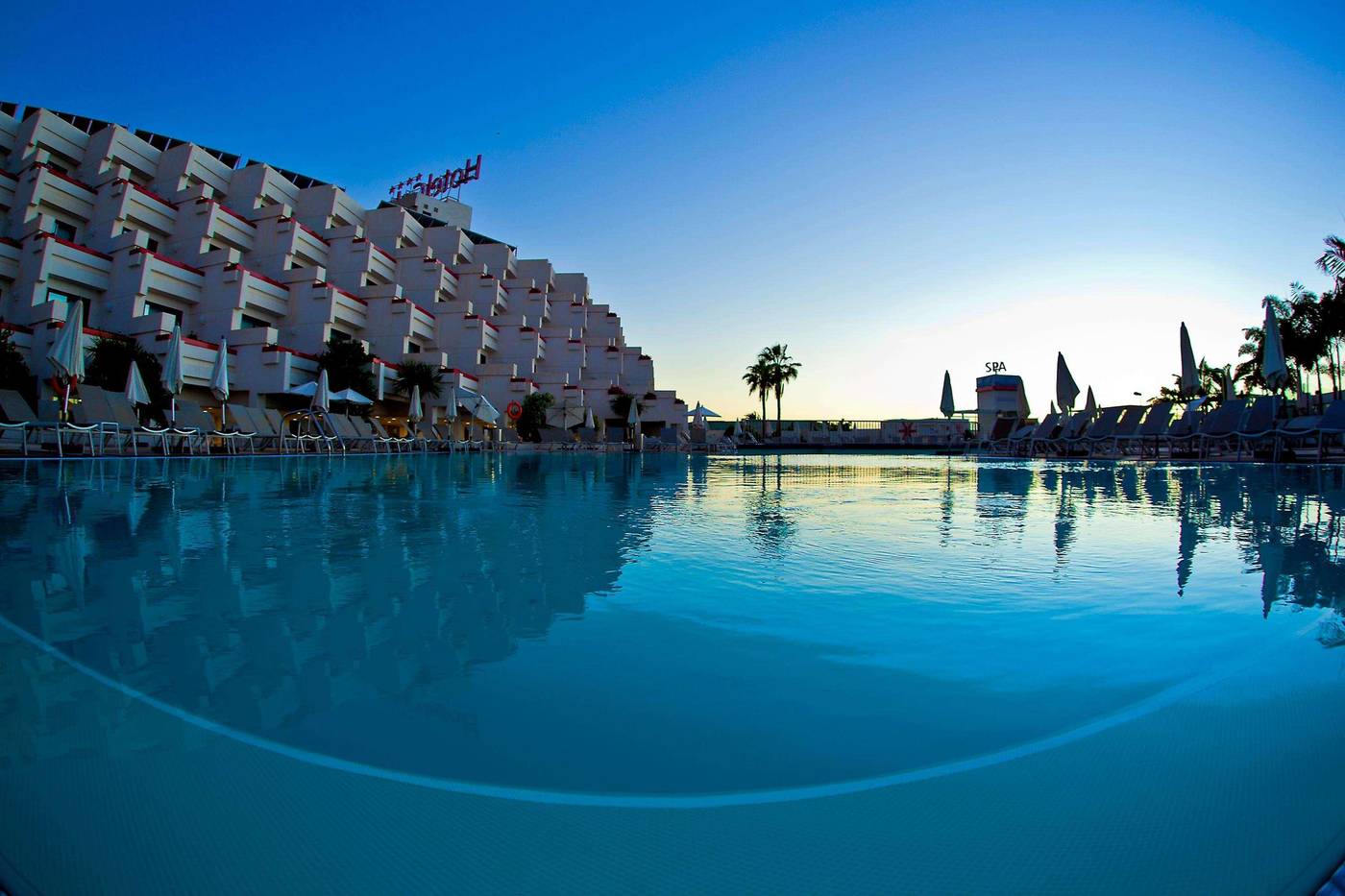 Alexandre-Hotel-Gala-Pool-9