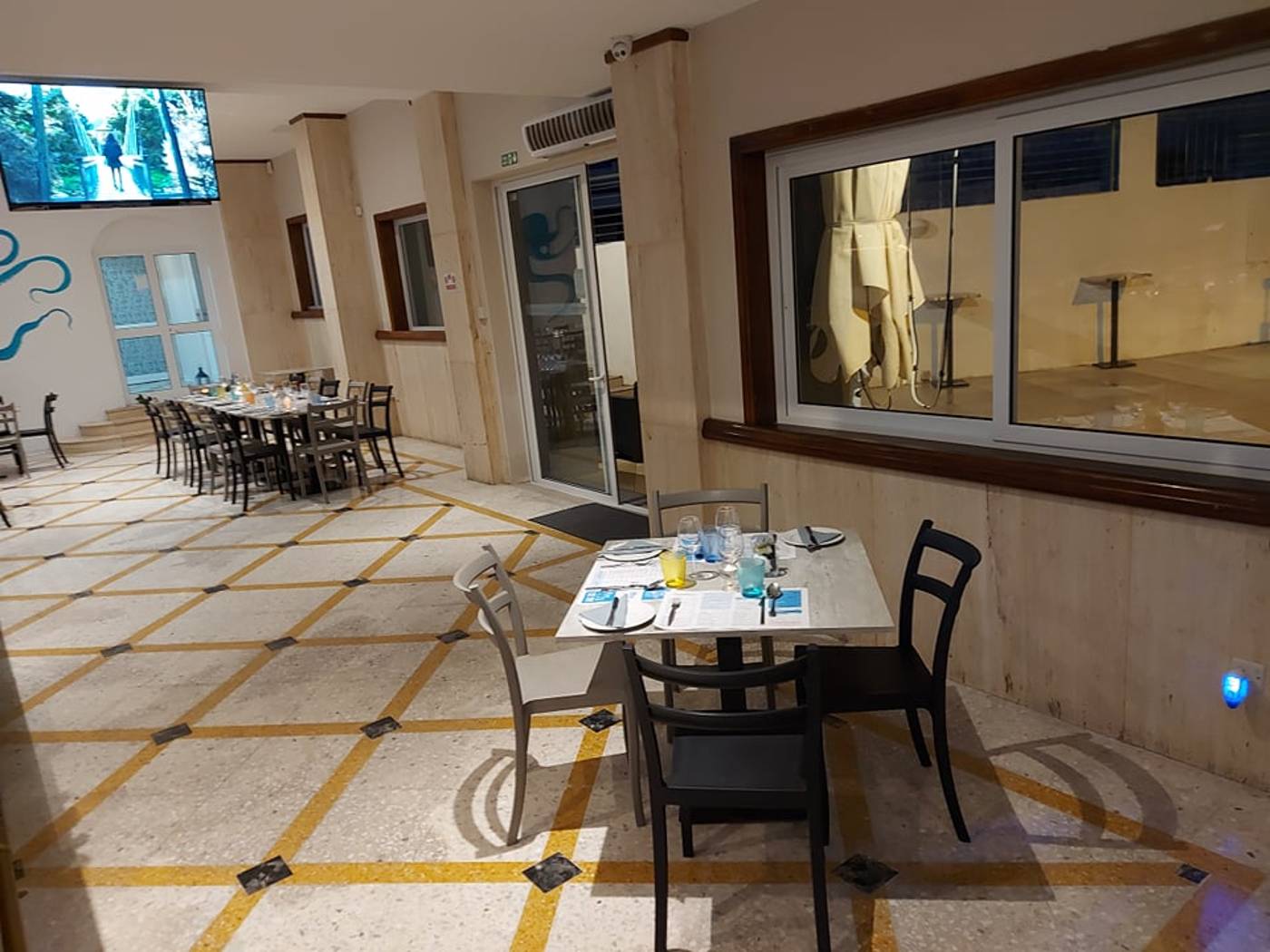 Ambassador-Hotel-Restaurant-13