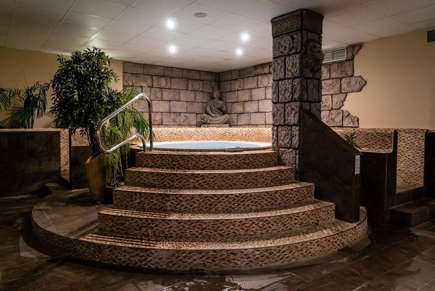 Spa-Cadiz-Plaza-Sports-and-Entertainment-42