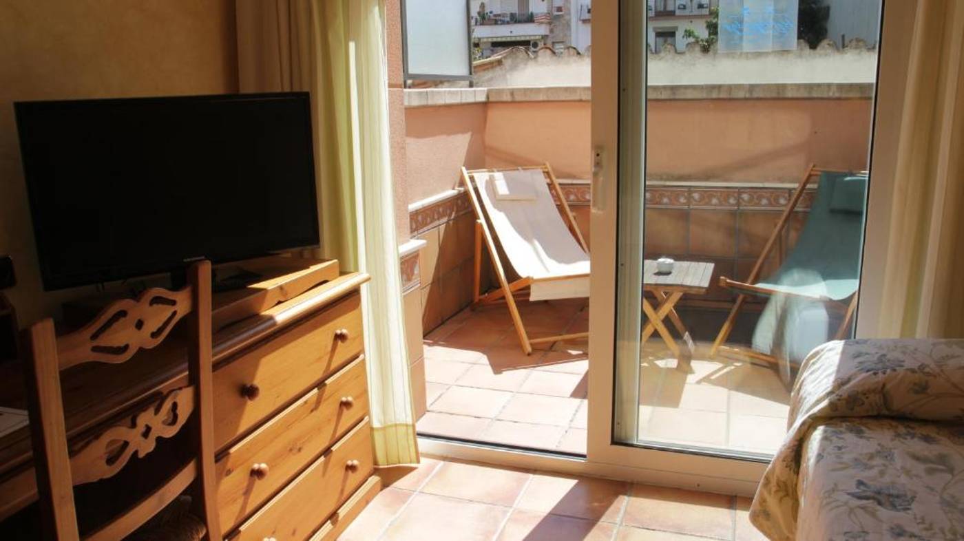 URH-Vila-de-Tossa-Room-19