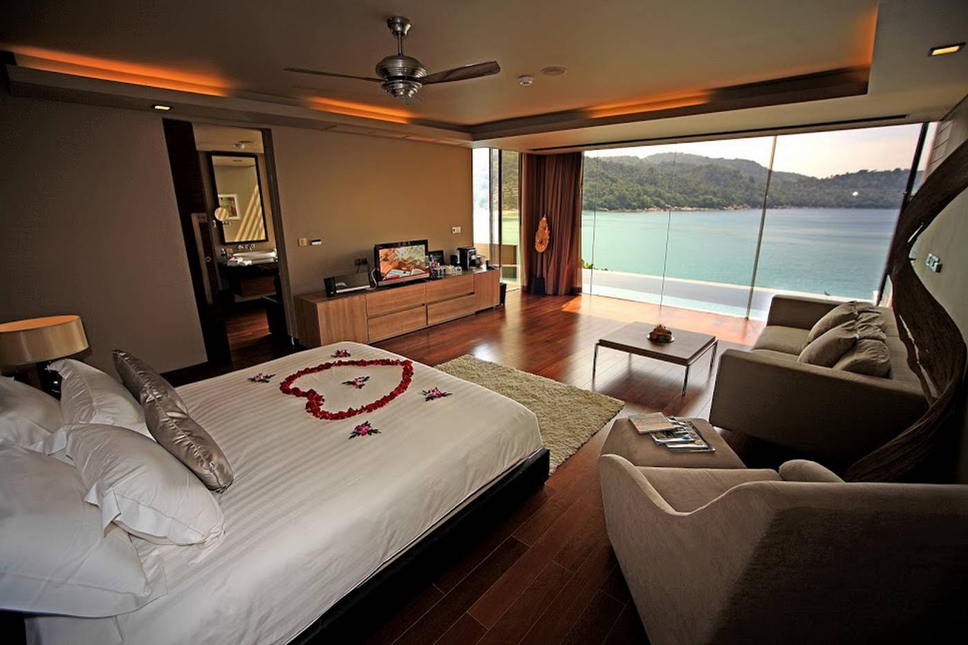 Impiana-Private-Villas-Kata-Noi--Phuket-Room-17