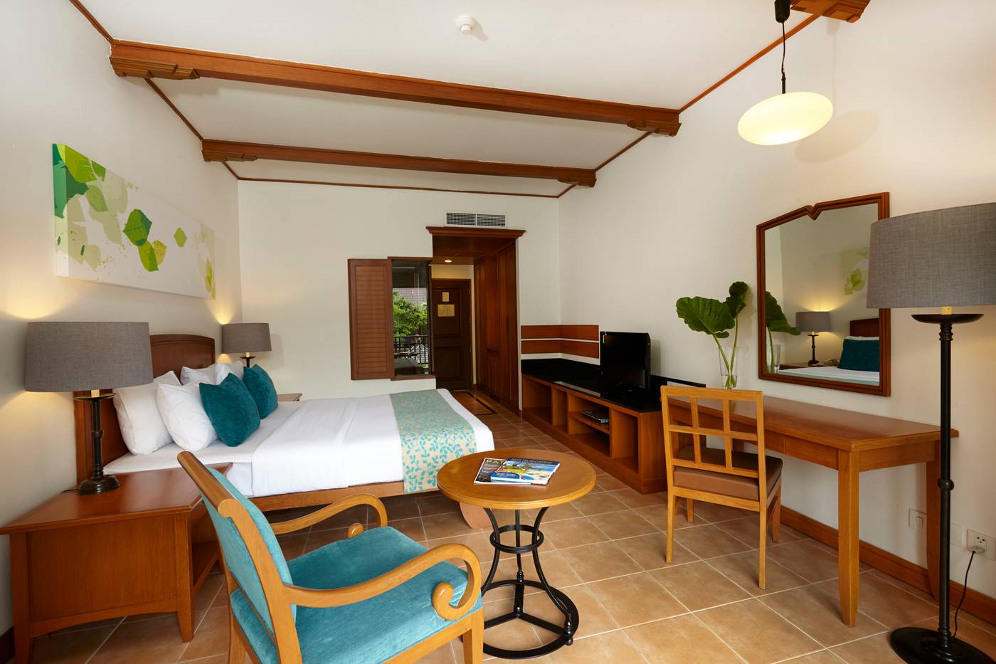Woodlands Hotel and Resort-Thailand-PATTAYA-Room-10