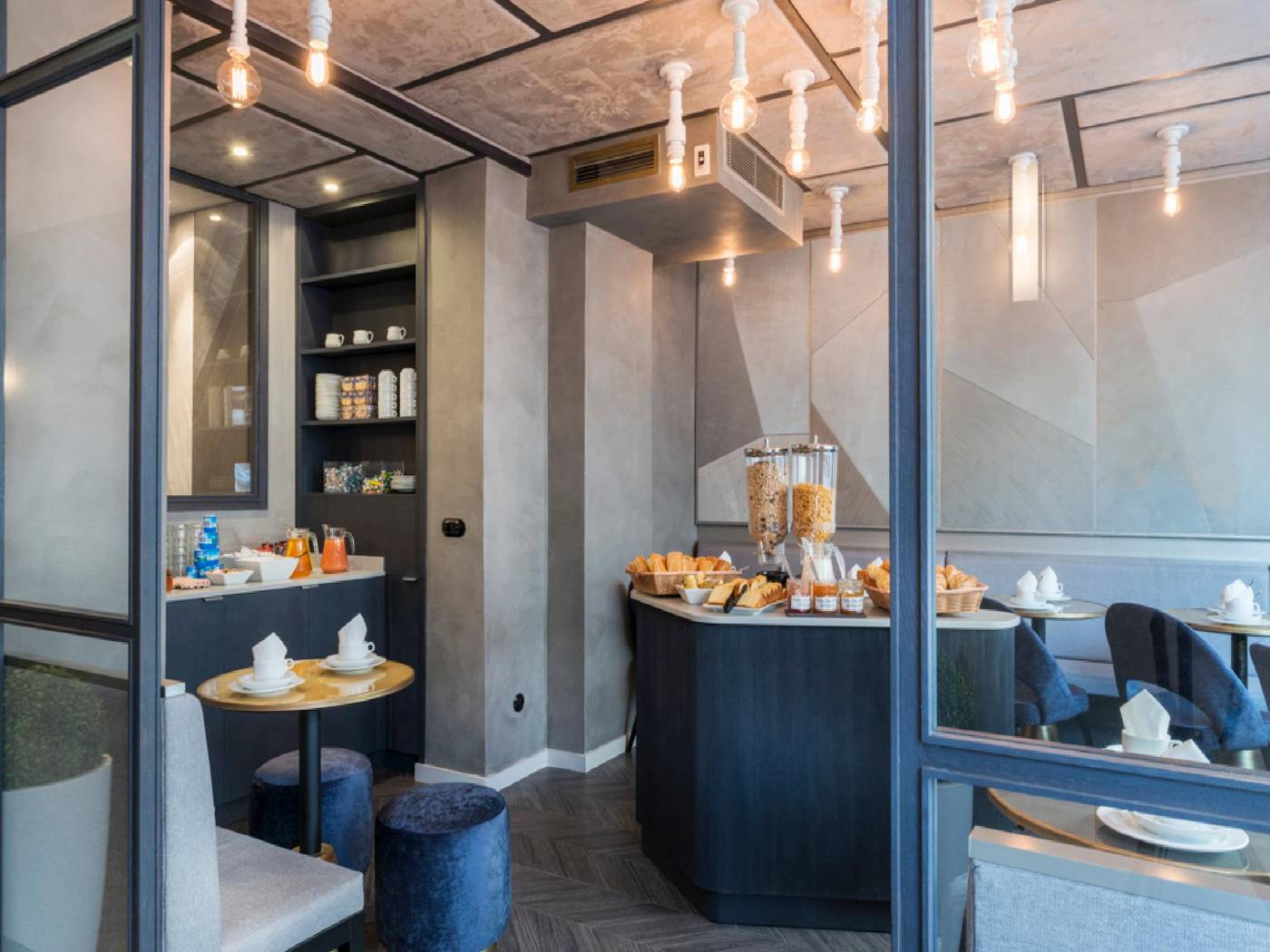 Hotel-Ohm-by-happy-culture-Restaurant-12