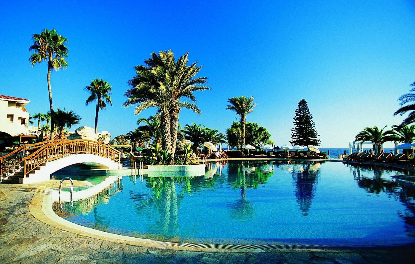 Aquamare-Beach-Hotel-and-Spa-Pool-11