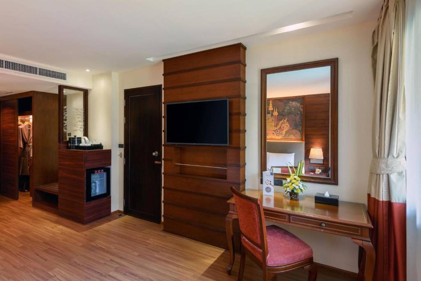 Novotel-Phuket-Vintage-Park-Room-35