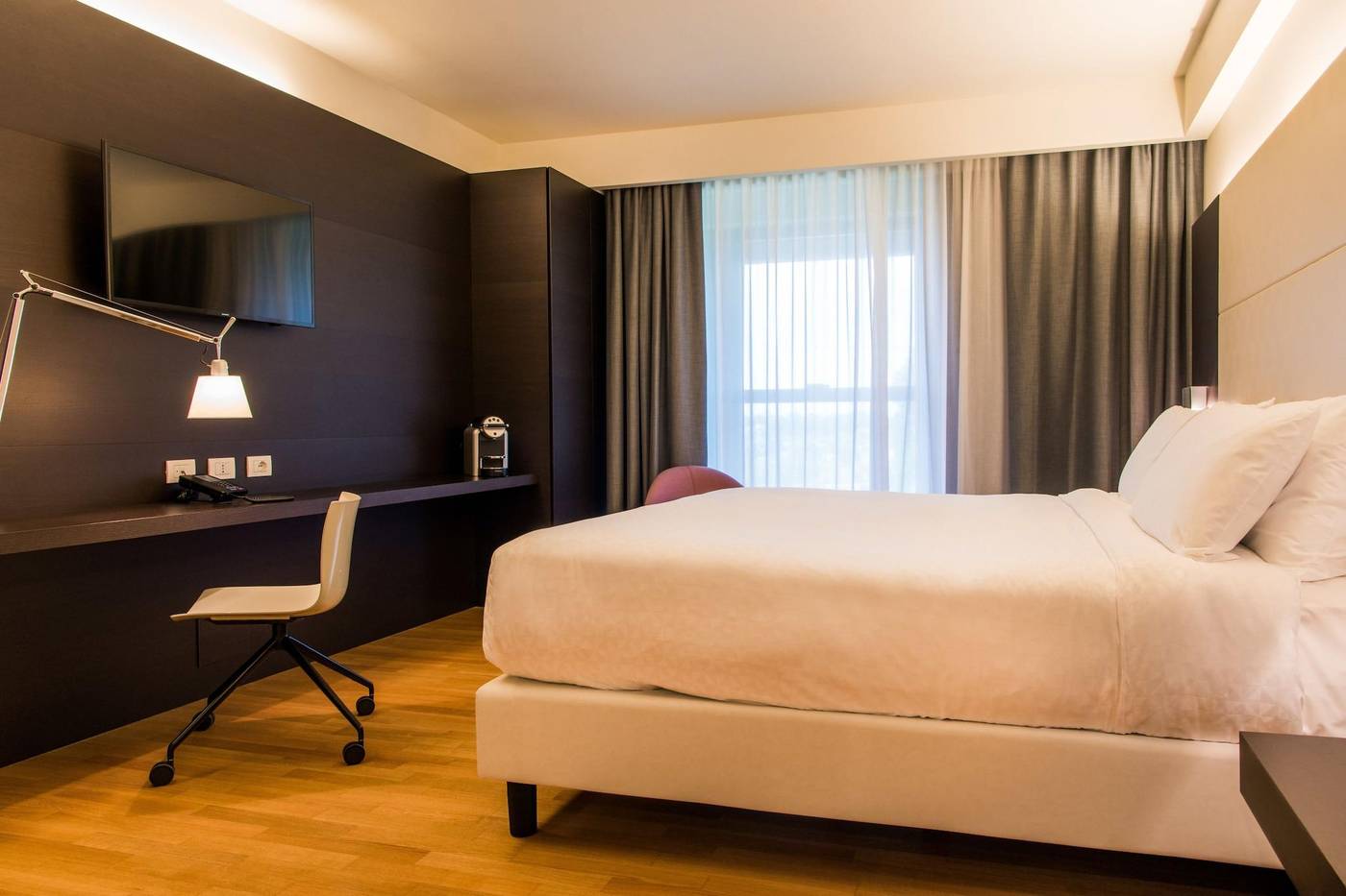 Four-Points-By-Sheraton-Venice-Mestre-Room-17
