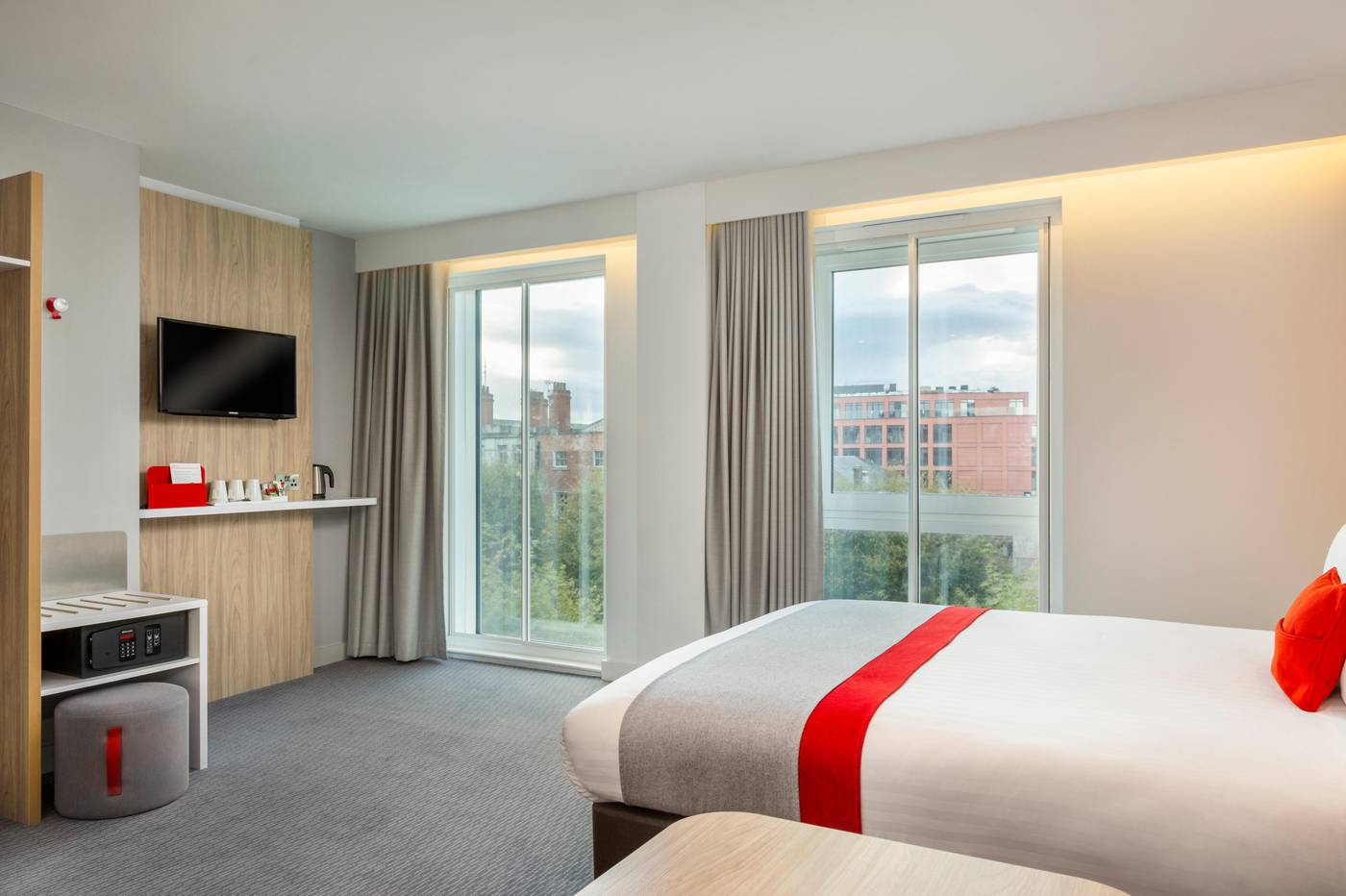 Holiday-Inn-Express-Dublin-City-Centre-Room-26