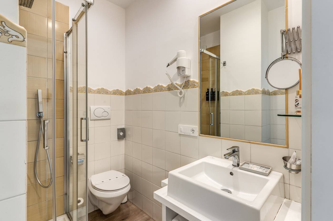 Sorrento-City-Room-55