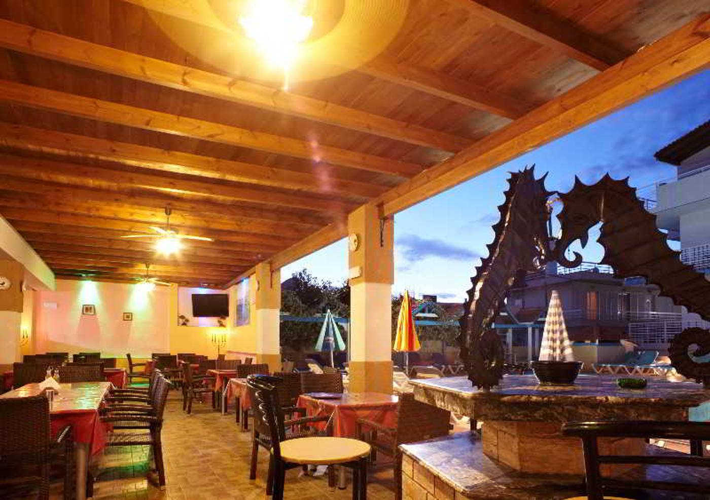 Marietta-Aparthotel-Restaurant-10