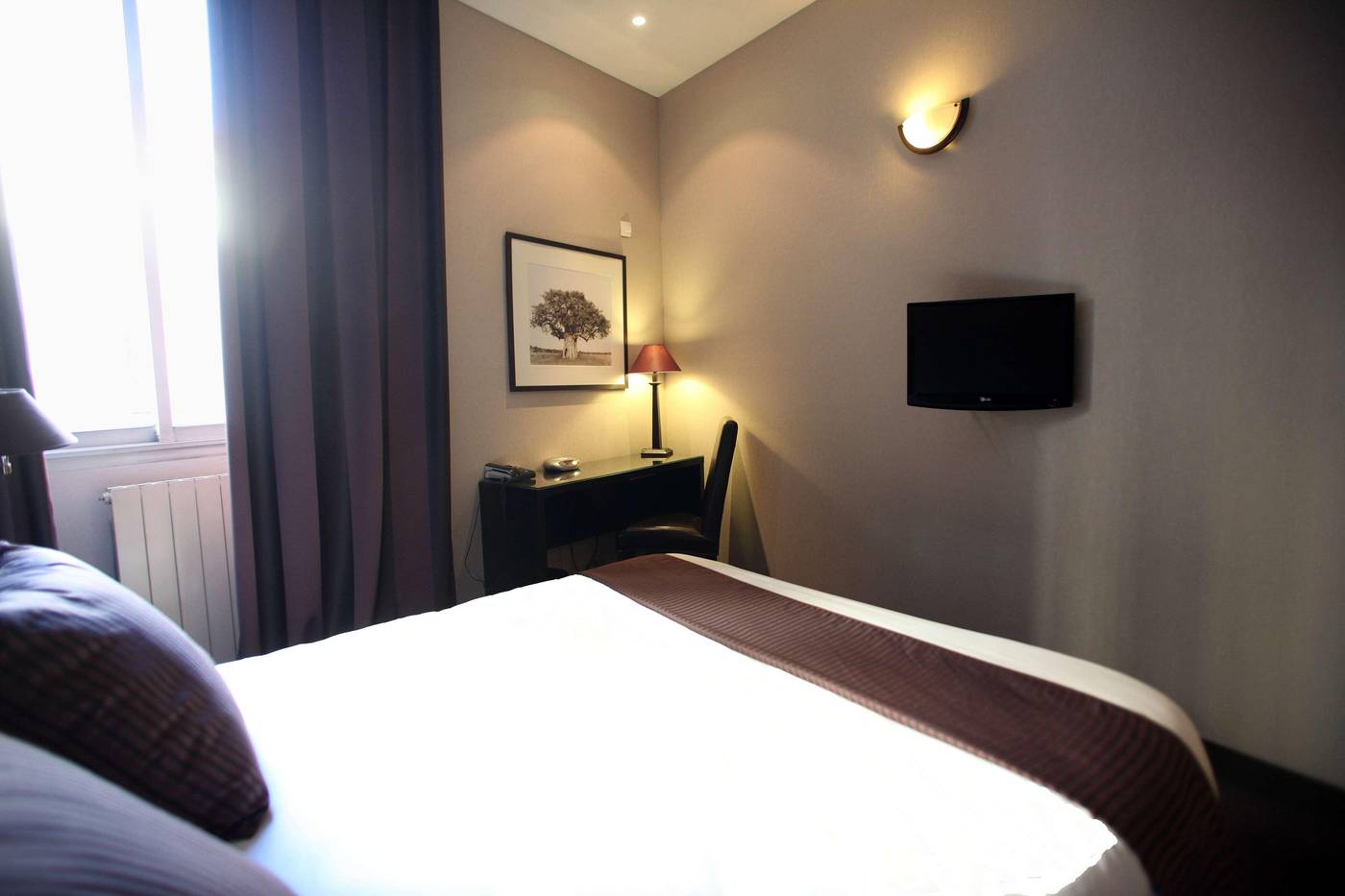 Best-Western-Plus-Nice-Cosy-H----tel-Room-32