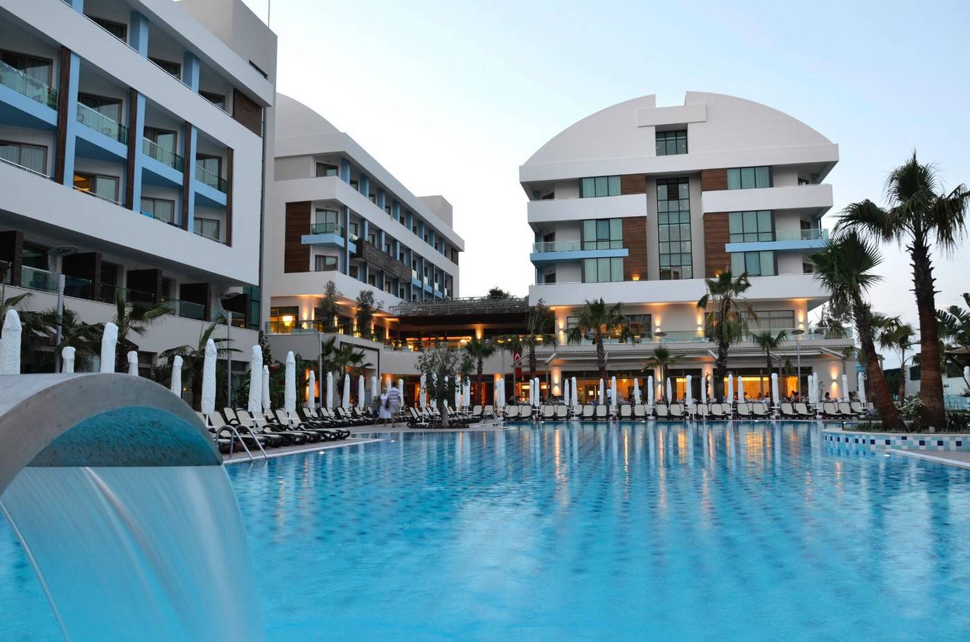 Port-Side-Resort-Pool-4