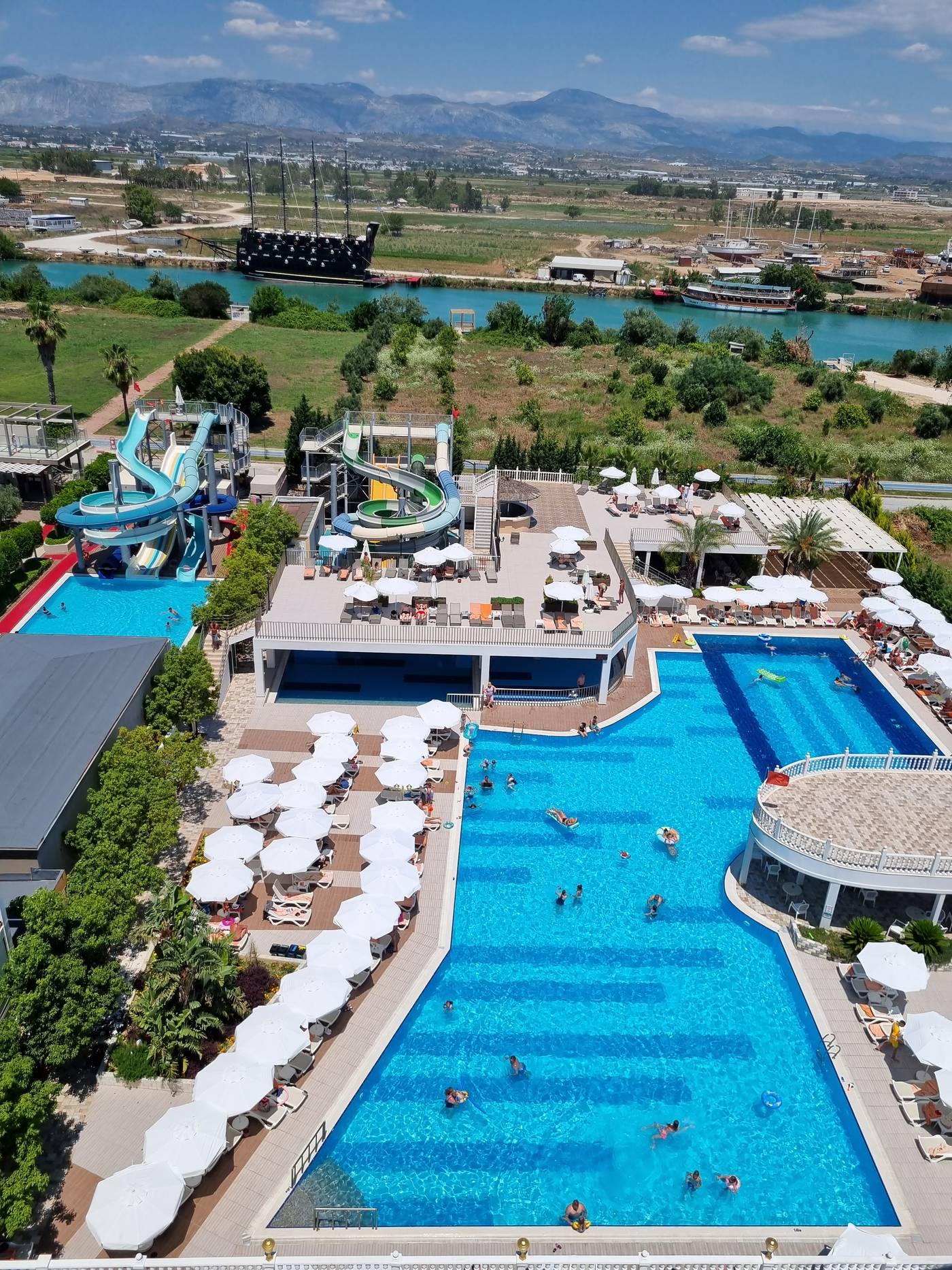 Jadore-Deluxe-Hotel---Spa-Pool-2