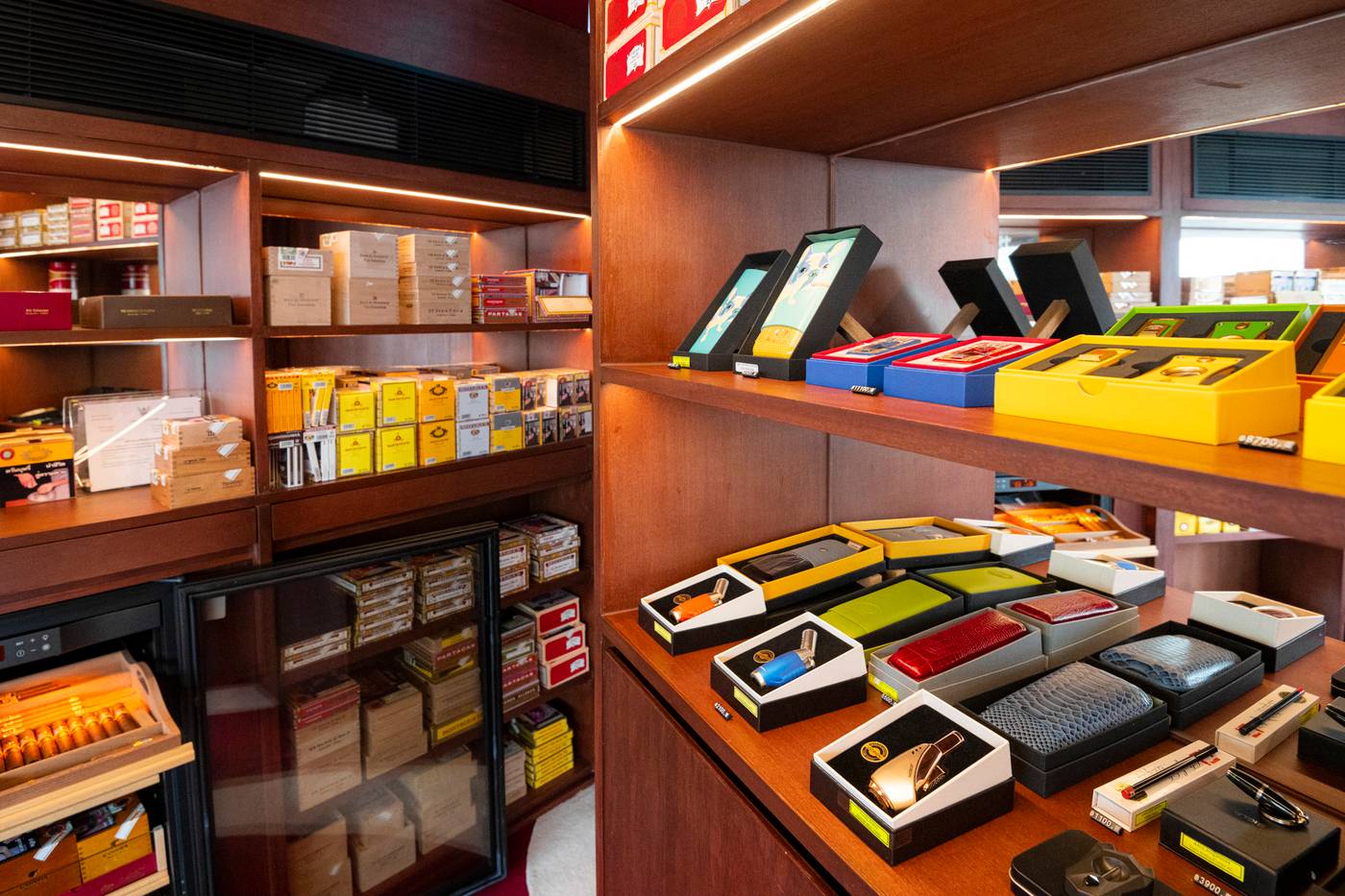 The-Salil-Hotel-Riverside-Bangkok-Bar-19