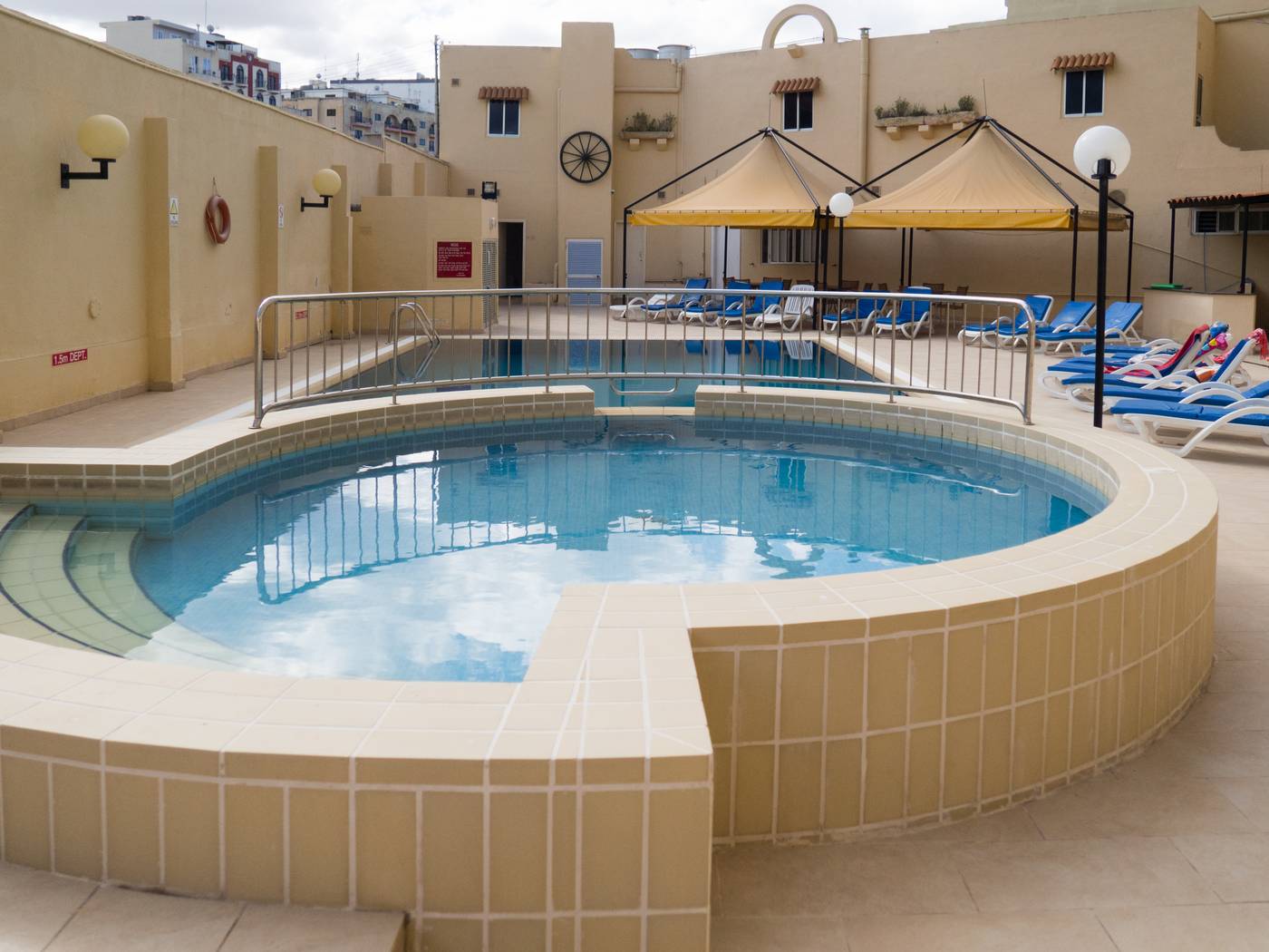 Mavina-Hotel---Apartments-Pool-4