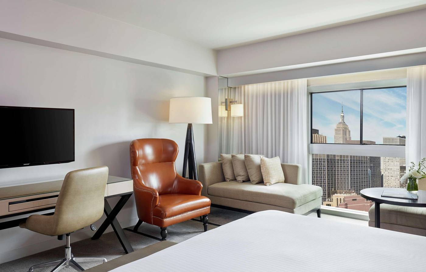 Millennium-Hilton-New-York-One-UN-Plaza-Room-27