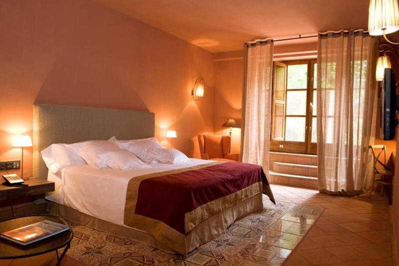 La-Boella-Room-12
