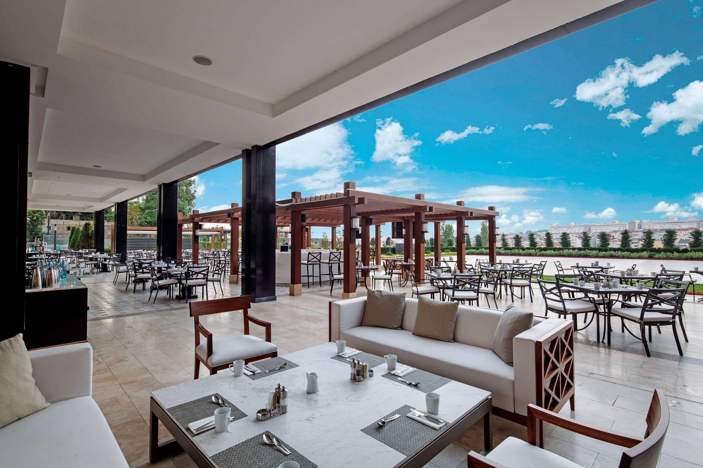 Hilton-Istanbul-Bomonti-Hotel---Conference-Centre-Restaurant-66