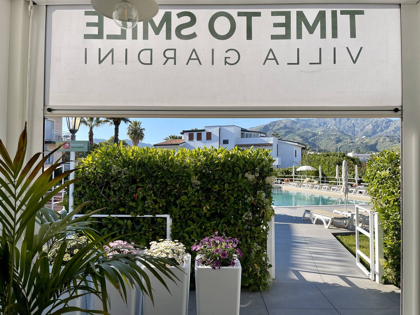 Residence-Villa-Giardini-Bar-26