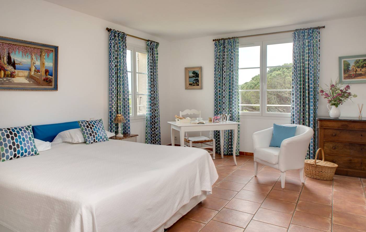 La-Ferme-D-Augustin-Room-30