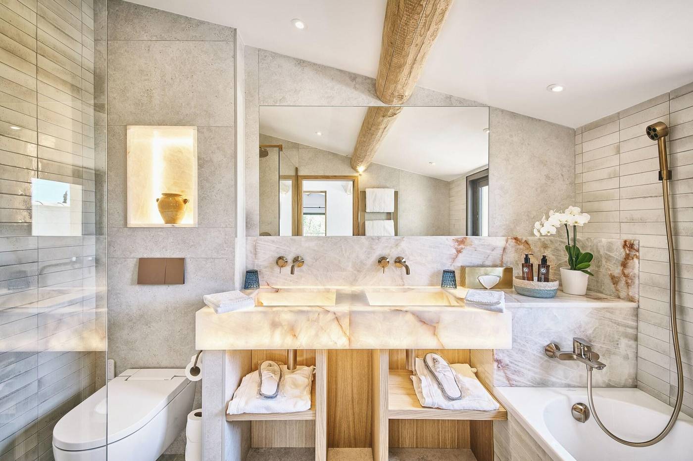 La-Ferme-D-Augustin-Room-71